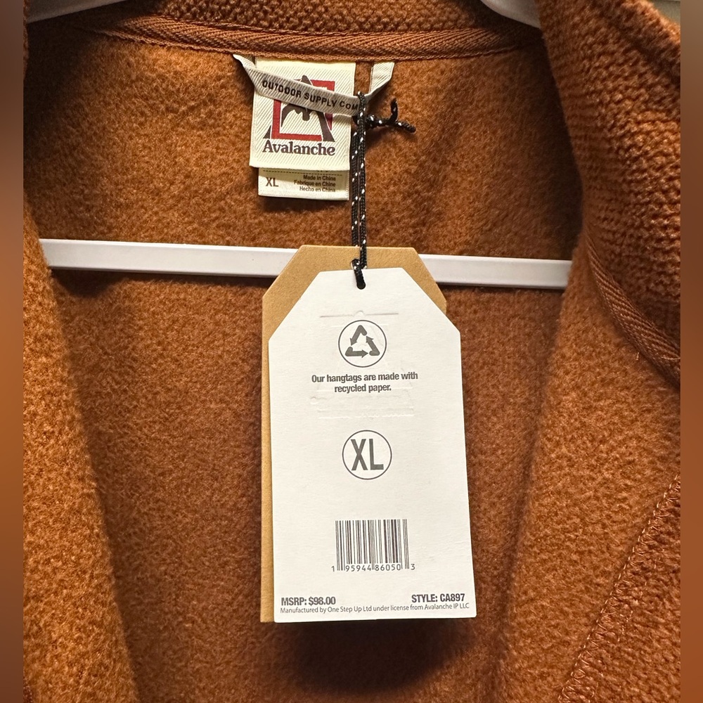 NWT Avalanche Woman’s Jacket - Picture 3 of 4